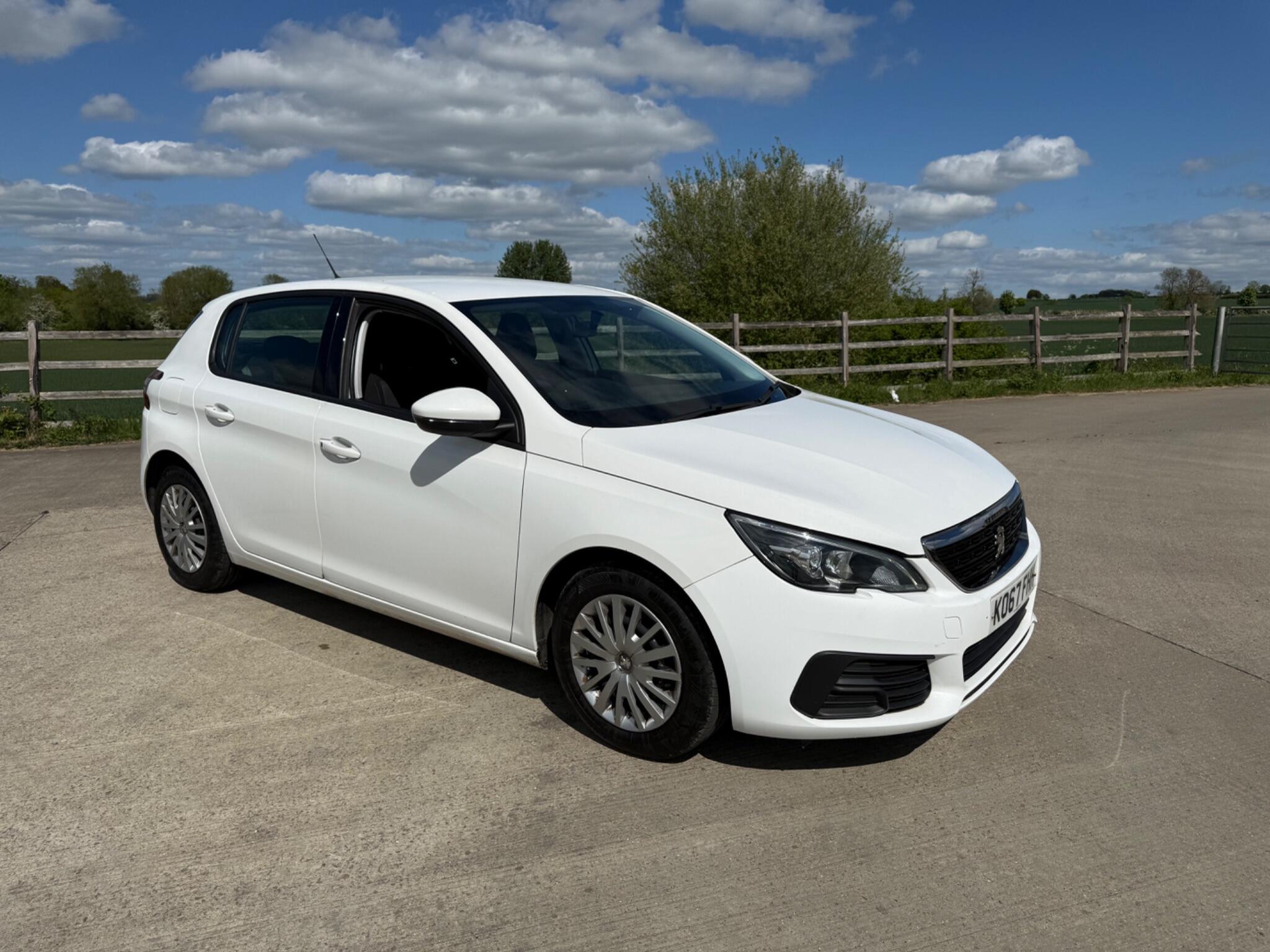 Peugeot 308 1.2 PureTech Access Euro 6 (s/s) 5dr — photo 56 of 100